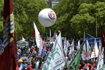 Sindicalistas de 23 países, miembros de 25 centrales afiliadas a la CSA estuvieron presentes participando del Encuentro de la Jornada Continental por la Democracia y contra el Neoliberalismo en Montevideo